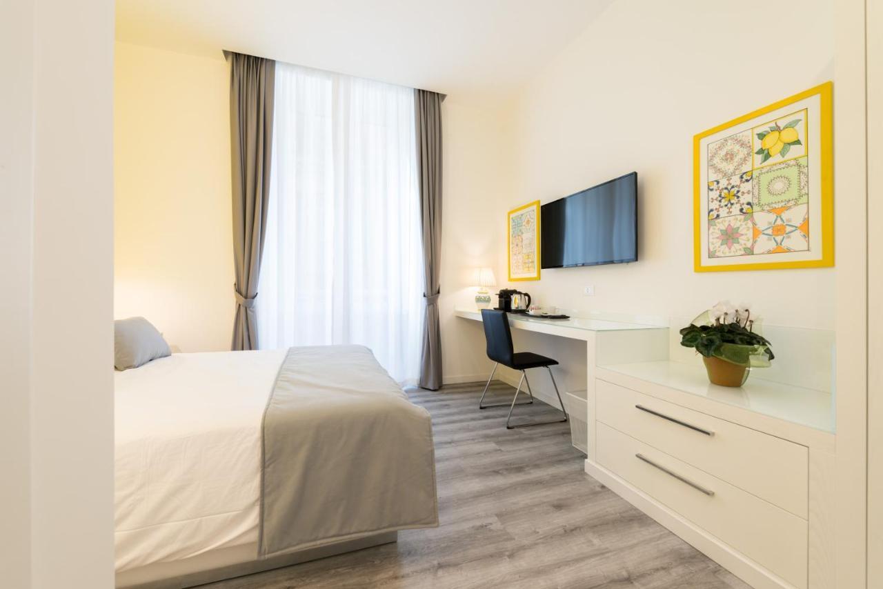 Napoliving Hotel ภายนอก รูปภาพ