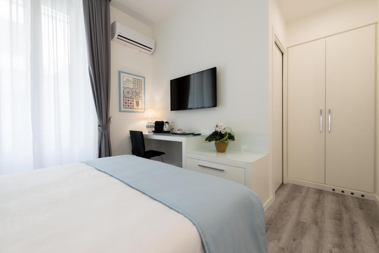 Napoliving Hotel ภายนอก รูปภาพ