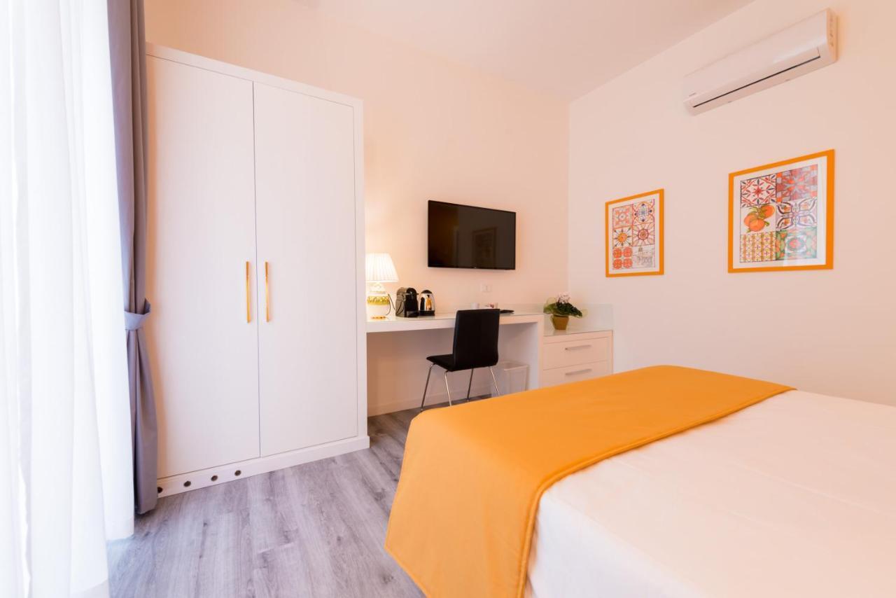Napoliving Hotel ภายนอก รูปภาพ