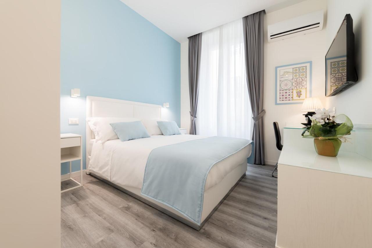 Napoliving Hotel ภายนอก รูปภาพ